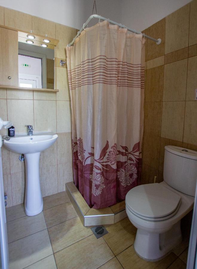 Vordos Rooms Vrasná 외부 사진